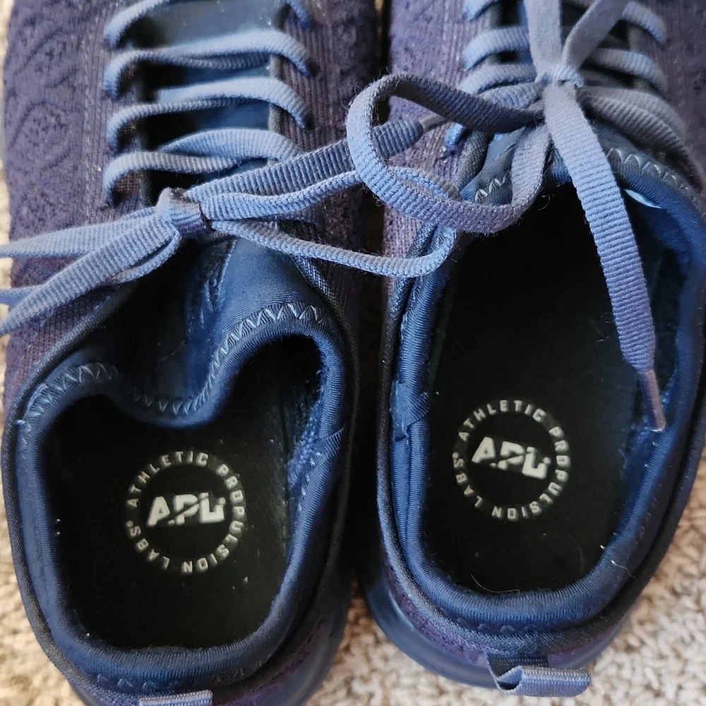 Lululemon APL techloom Phantom shoes. Midnight. Size 6. - Picture 9 of 9